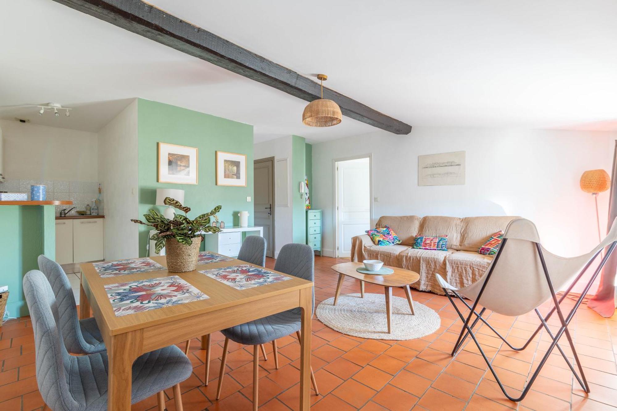 Bel Appartement Avec Cour Au Coeur De La Bastide Carcassonne Exterior photo