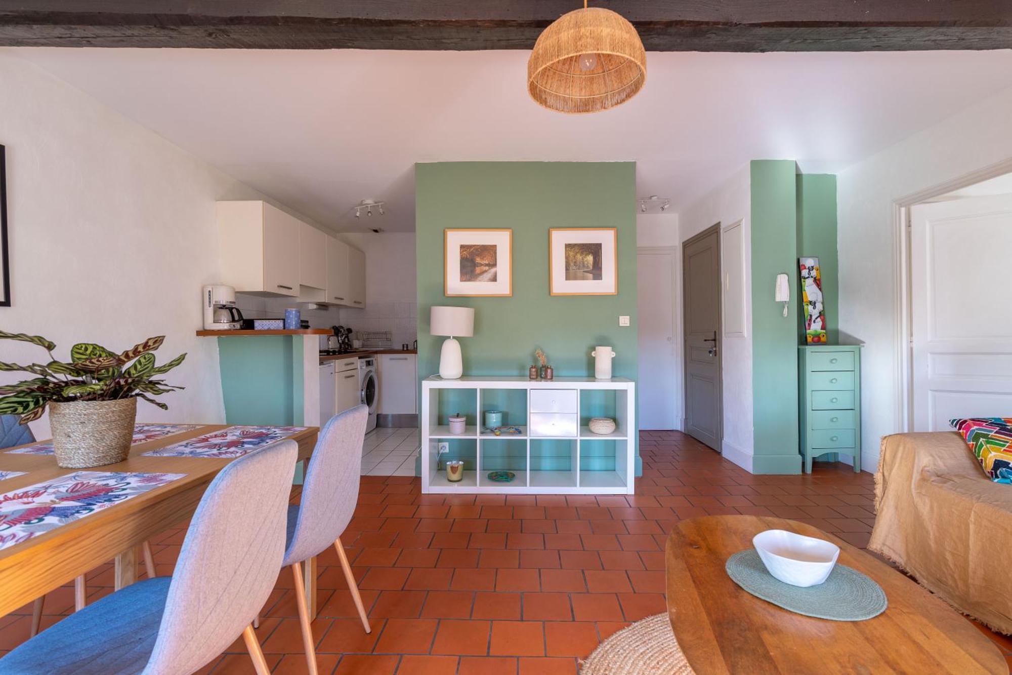 Bel Appartement Avec Cour Au Coeur De La Bastide Carcassonne Exterior photo