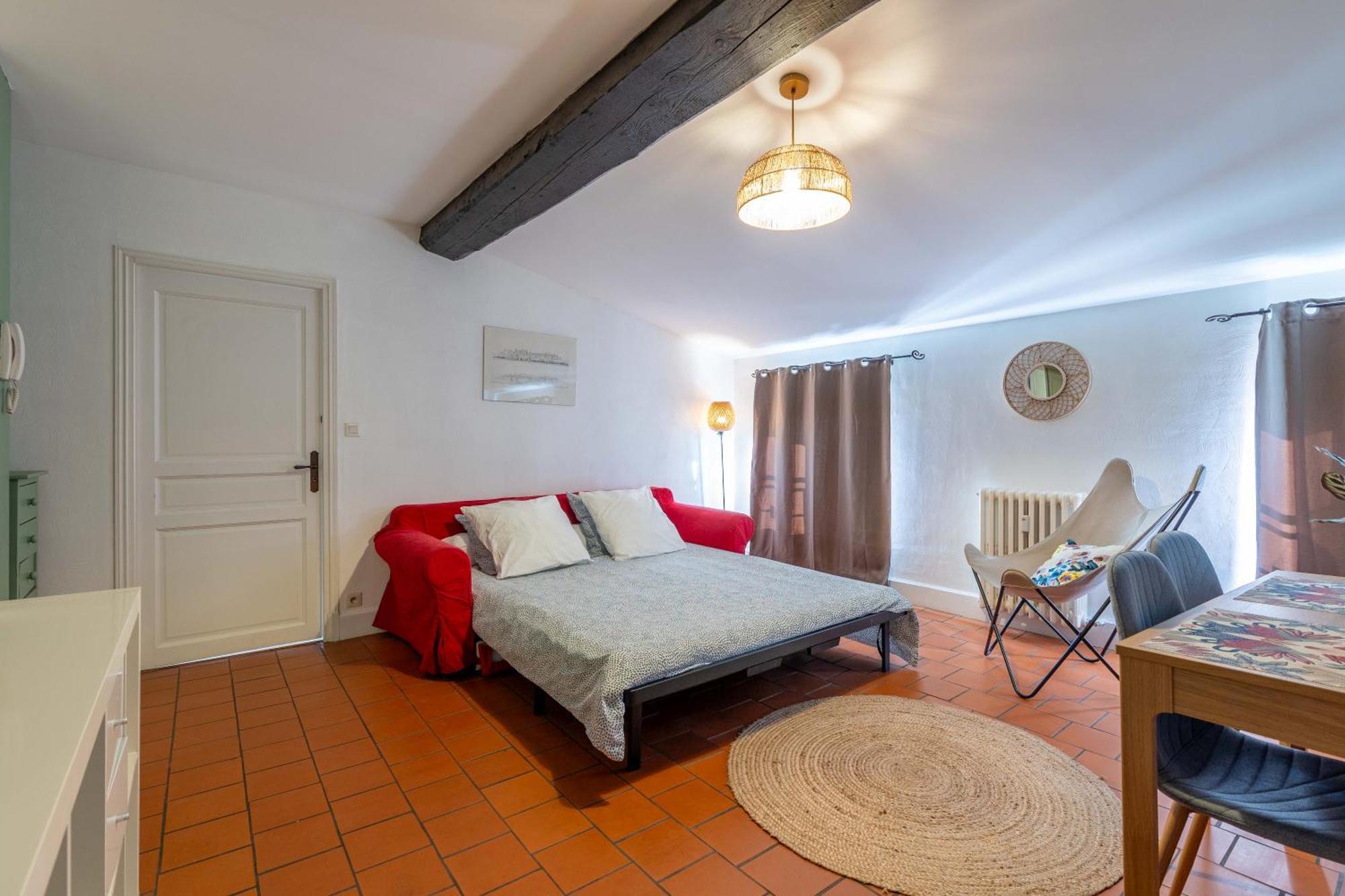 Bel Appartement Avec Cour Au Coeur De La Bastide Carcassonne Exterior photo